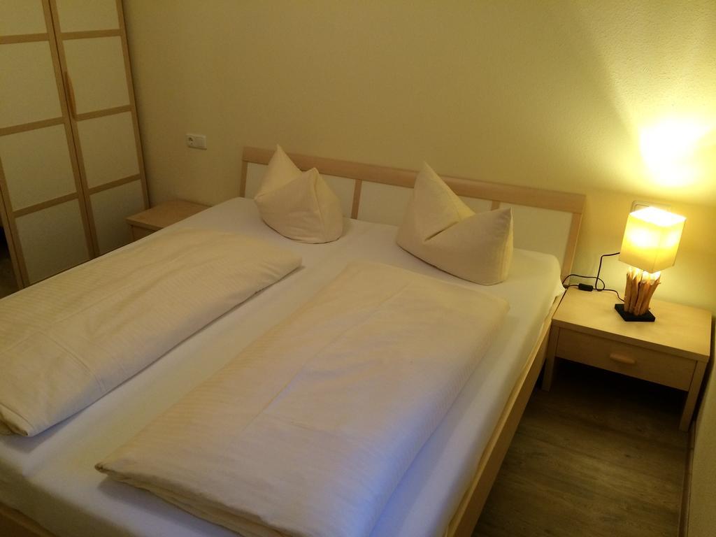 Apartments Clara Garmisch-Partenkirchen Room photo